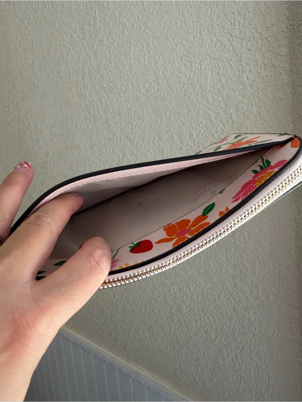 Kate Spade New York Strawberry Garden Medium L-Zip Wristlet